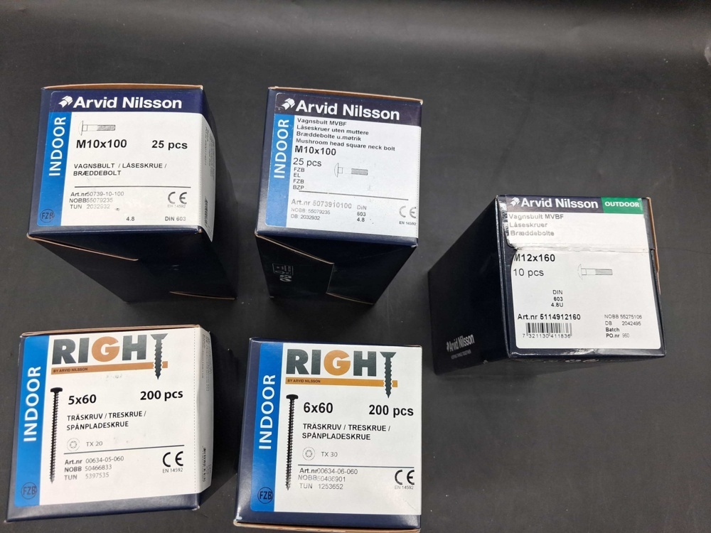 1525272-1 Wood screw & carriage bolt, 460 pcs - Arvid Nilsson, RIGHT