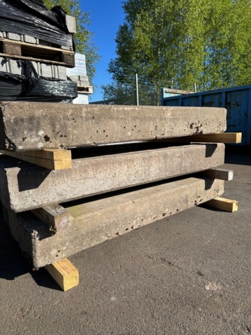1475234-1 Gate posts - concrete