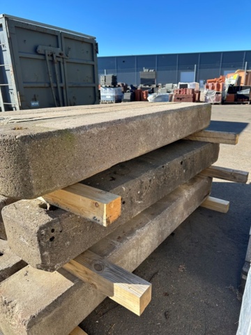 1475234-2 Gate posts - concrete