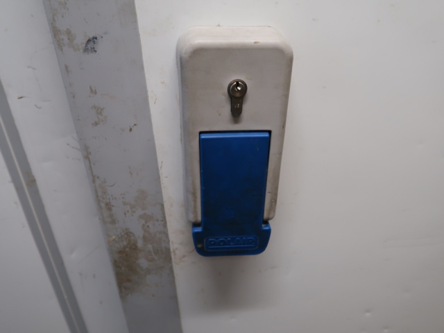 1070355-6 Freezer room