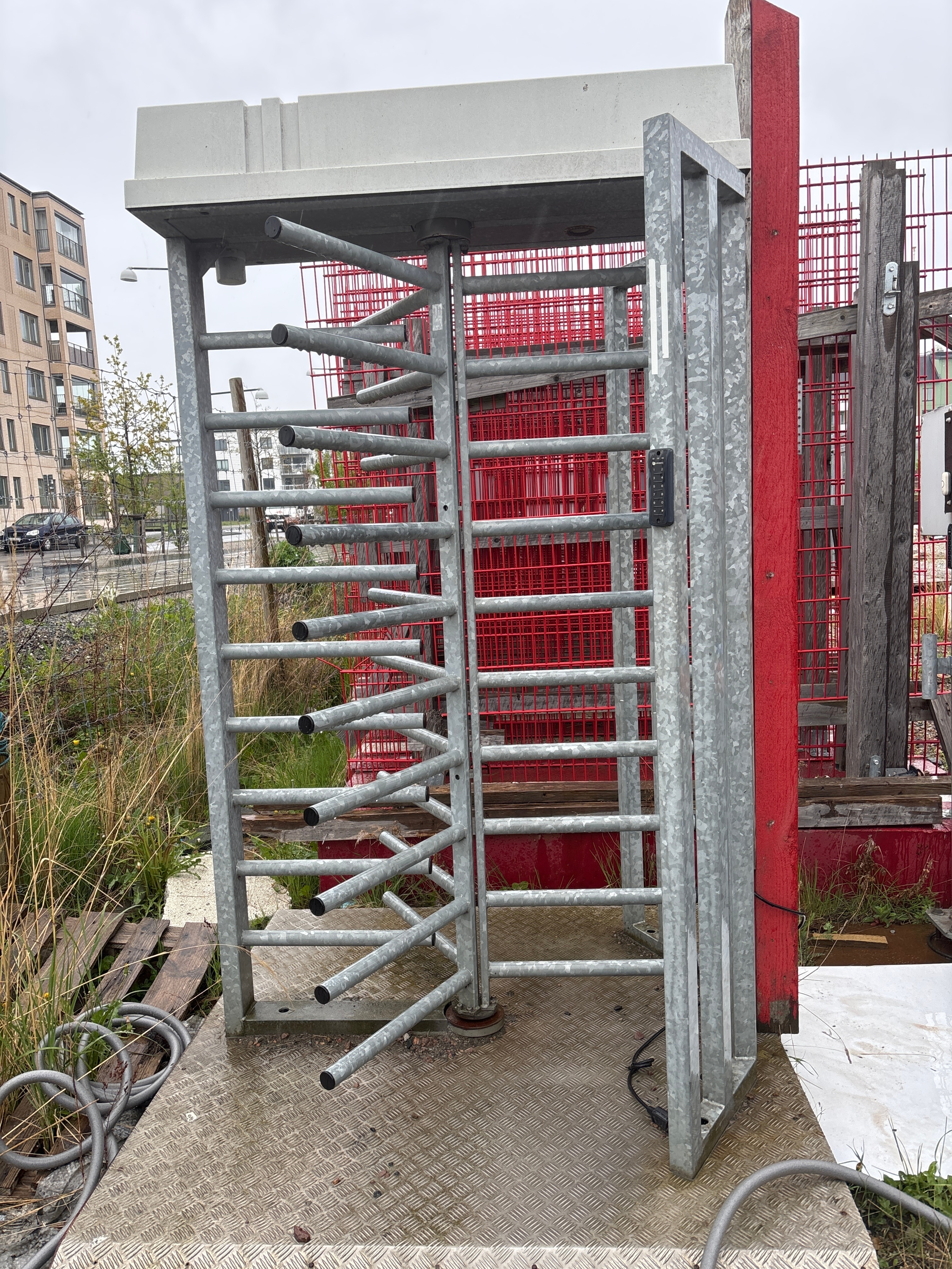 Rotary gate with code lock - Infabric - PS Auction - We value the ...