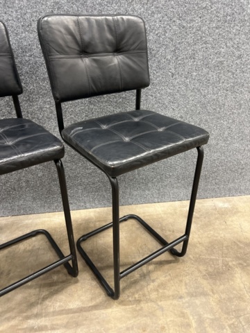1506861-5 4 barstools