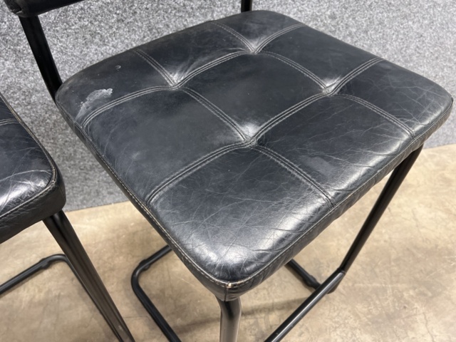 1506861-6 4 barstools