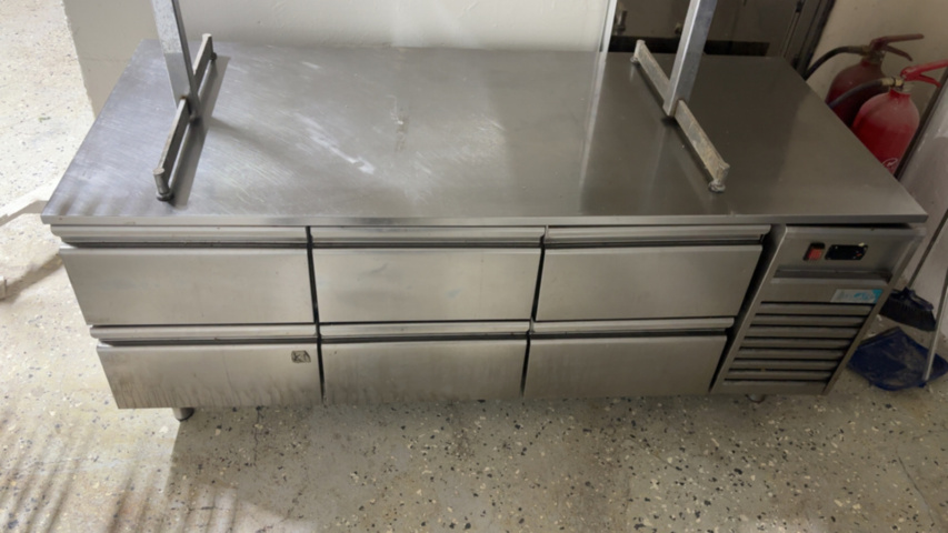 1491542-1 Grill cooling bench
