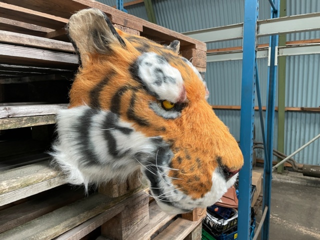 1522817-3 Artificial tiger head - wall decoration, 40 cm