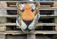 1522829 Konstgjort tigerhuvud - väggdekoration, 40 cm