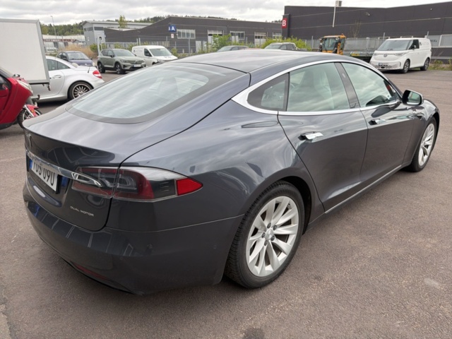 1357538-5 Tesla Model S Long Range AWD, 423hp -2019