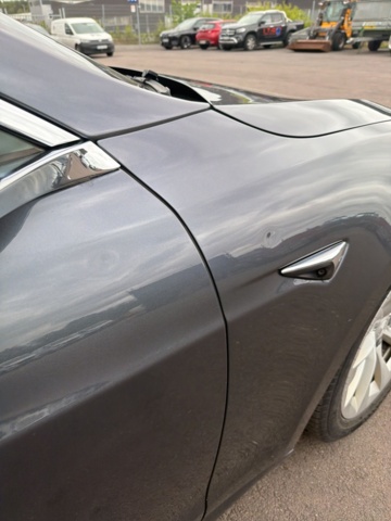 1357538-19 Tesla Model S Long Range AWD, 423hp -2019