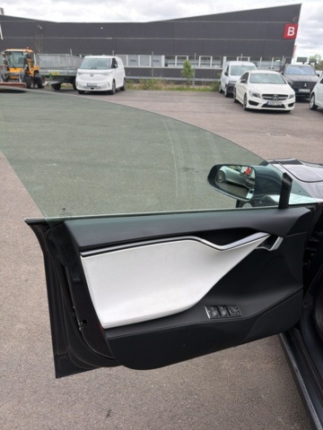 1357538-28 Tesla Model S Long Range AWD, 423hp -2019