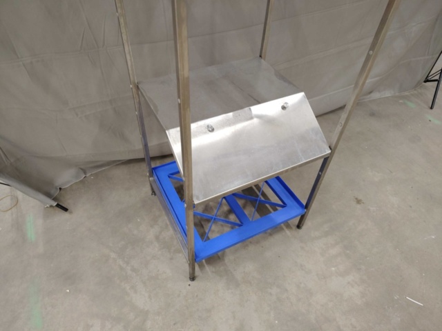 1526526-2 Display stand - Diskomat, aluminum and blue plastic