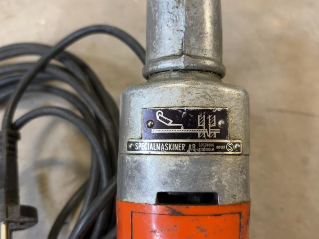 1499665-5 Elverktyg 2 st – vinkelslip/ Plåtnibbler - DeWalt DWE4057