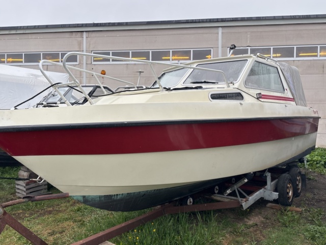 1143481-1 Flipper 700 Boat -79 incl trailer Volvo Penta