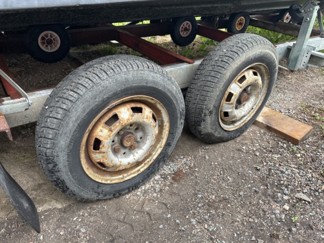 1143481-25 Flipper 700 Boat -79 incl trailer Volvo Penta