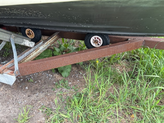 1143481-29 Flipper 700 Boat -79 incl trailer Volvo Penta