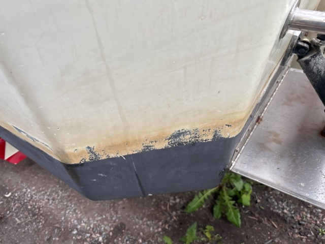 1143481-39 Flipper 700 Boat -79 incl trailer Volvo Penta