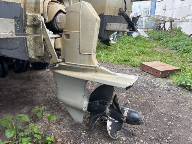 1143481-40 Flipper 700 Boat -79 incl trailer Volvo Penta