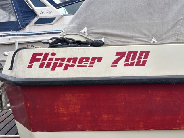 1143481-47 Flipper 700 Boat -79 incl trailer Volvo Penta