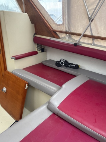 1143481-54 Flipper 700 Boat -79 incl trailer Volvo Penta
