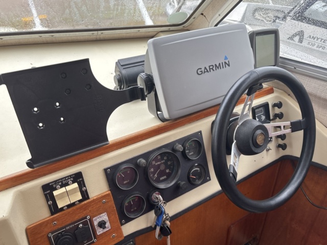 1143481-71 Flipper 700 Boat -79 incl trailer Volvo Penta