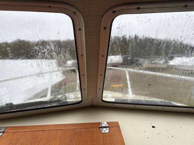1143481-78 Flipper 700 Boat -79 incl trailer Volvo Penta