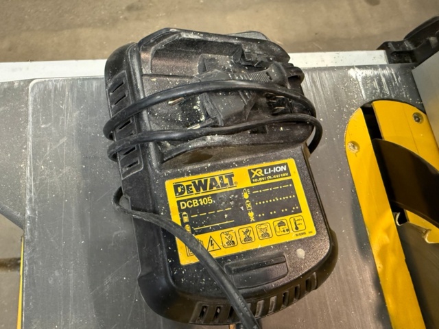 1526719-15 Table saw Dewalt