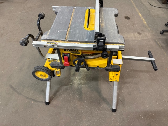 1526719-2 Table saw Dewalt