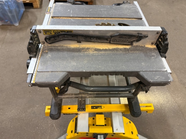 1526719-5 Table saw Dewalt