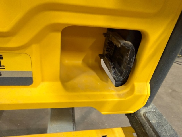 1526719-8 Table saw Dewalt