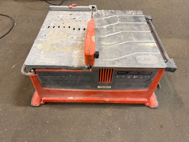1526720-4 Kakelskärare IQ Power Tools