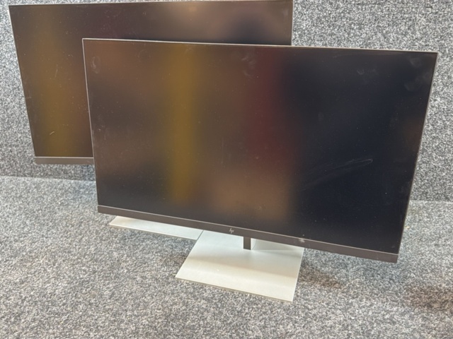 1515933-2 Monitors 2 pcs - HP E27u G5