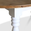 1526860-4 Victoria vitt ovalt matbord med brun toppskiva