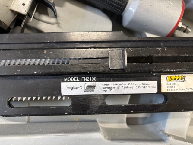 1499694-3 Tryckluftsdrivna spikpistoler - Meec & Bostitch