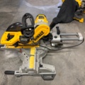 1499700-2 Kap- och gersåg – DeWalt DW717XPS