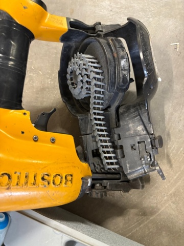 1499694-7 Tryckluftsdrivna spikpistoler - Meec & Bostitch