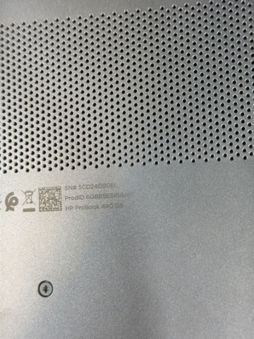 1515940-9 Laptop with charger - HP ProBook 440 G9