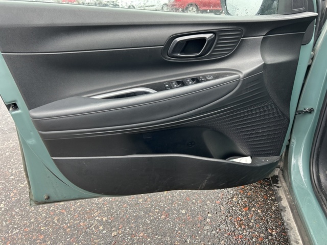 1504171-8 Hyundai Bayon 1.0 T-GDI DCT, 100hk, 2022