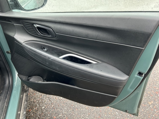 1504171-29 Hyundai Bayon 1.0 T-GDI DCT, 100hk, 2022