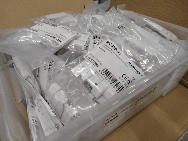 1527308-5 Lot of solar panel accessories