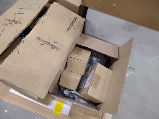 1527308-7 Lot of solar panel accessories