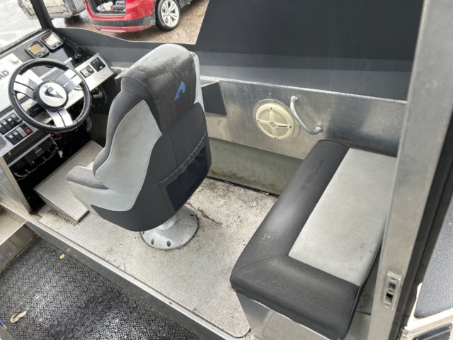 1504173-39 Motorboat Anytec 747 Cab, Yamaha F350 engine -2015