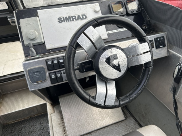 1504173-28 Motorboat Anytec 747 Cab, Yamaha F350 engine -2015