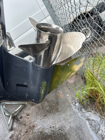 1504173-70 Motorboat Anytec 747 Cab, Yamaha F350 engine -2015