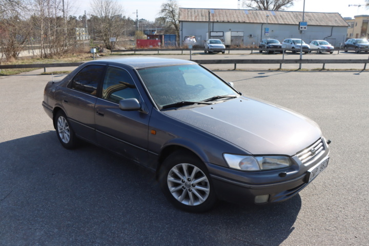 1527363-10 Toyota Camry 2.2 Automatic, 131hp, 1998
