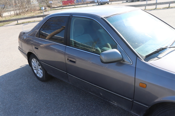 1527363-12 Toyota Camry 2.2 Automatic, 131hp, 1998