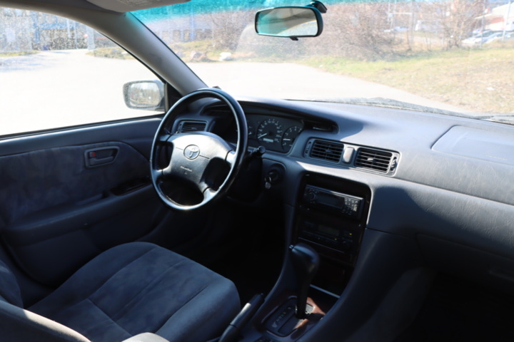 1527363-40 Toyota Camry 2.2 Automatic, 131hp, 1998