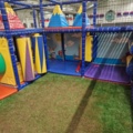 1458292-3 Play castle / play set for children