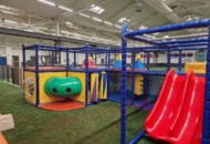 1458292 Play castle / play set for children