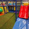 1458292-9 Play castle / play set for children