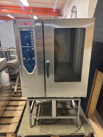 1458296-2 Combi oven with base rack - Rational CM 101