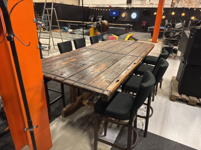 1458335-4 Bar table built from large door with 8 barstools